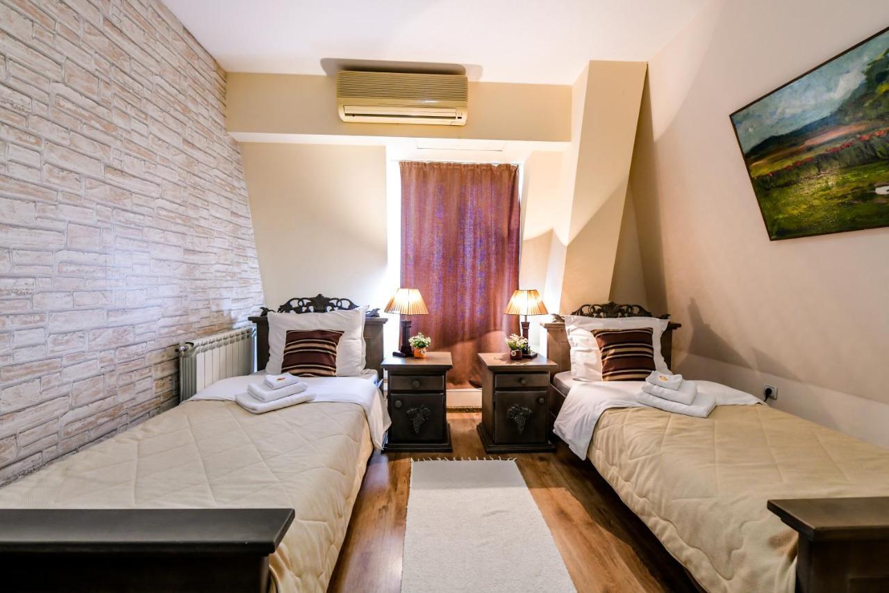 Vila Hit Ruma Exteriér fotografie